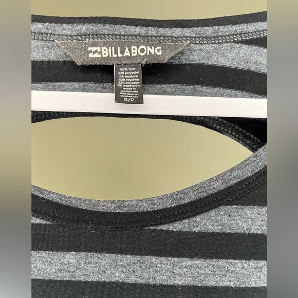 Billabong Striped KeyHole Open Back Dress - Picture 4 of 5